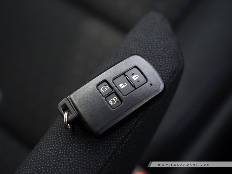 https://i.i-sgcm.com/new_cars/cars/11638/11638_g38