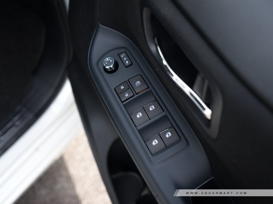 https://i.i-sgcm.com/new_cars/cars/11638/11638_g39