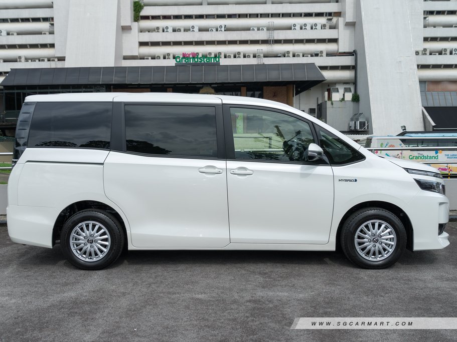 https://i.i-sgcm.com/new_cars/cars/11638/11638_g3