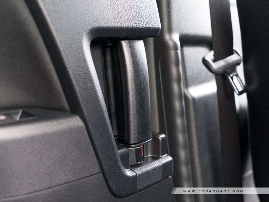 https://i.i-sgcm.com/new_cars/cars/11638/11638_g40