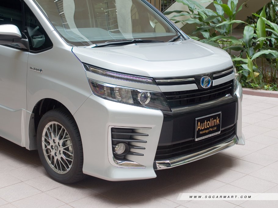 https://i.i-sgcm.com/new_cars/cars/11638/11638_g51