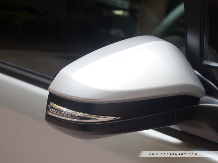https://i.i-sgcm.com/new_cars/cars/11638/11638_g52