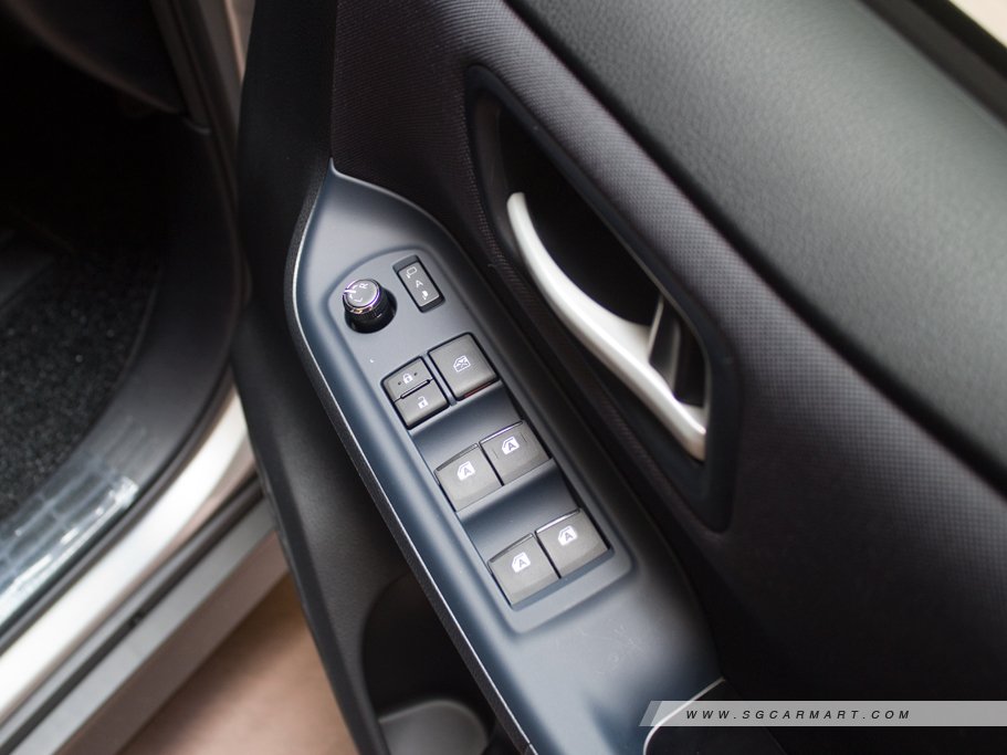 https://i.i-sgcm.com/new_cars/cars/11638/11638_g68