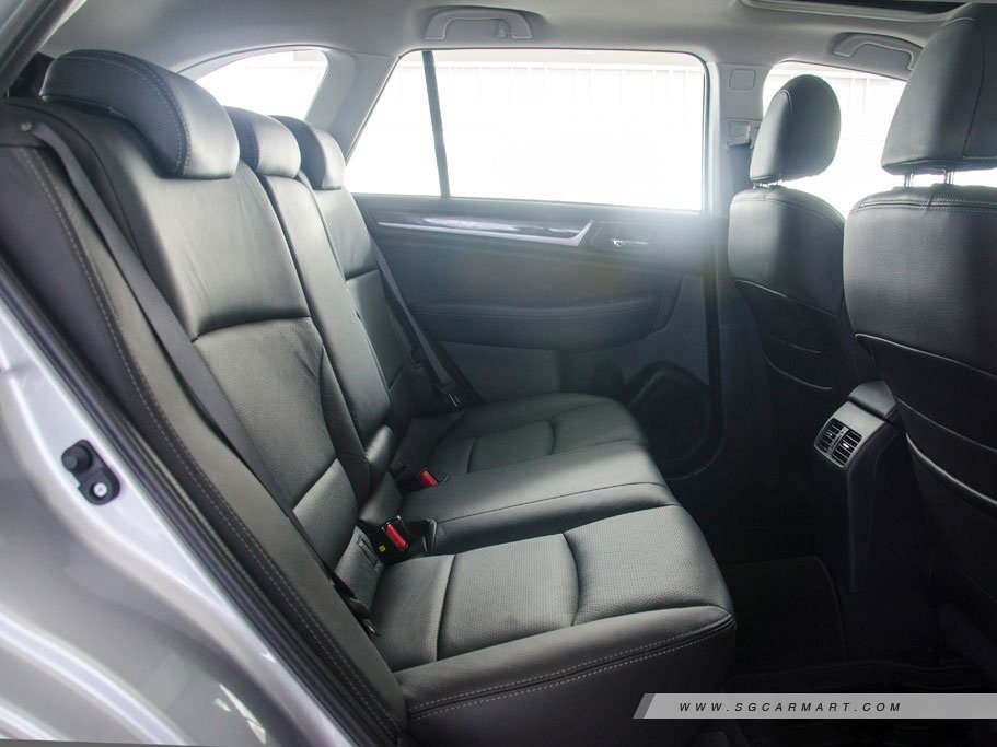 https://i.i-sgcm.com/new_cars/cars/11639/11639_g16