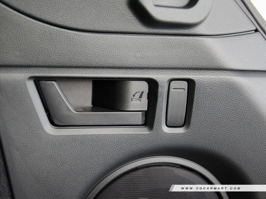 https://i.i-sgcm.com/new_cars/cars/11639/11639_g26