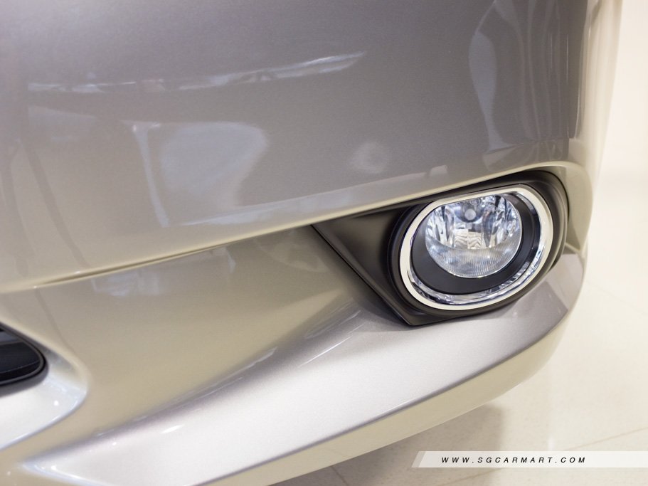 https://i.i-sgcm.com/new_cars/cars/11640/11640_g15