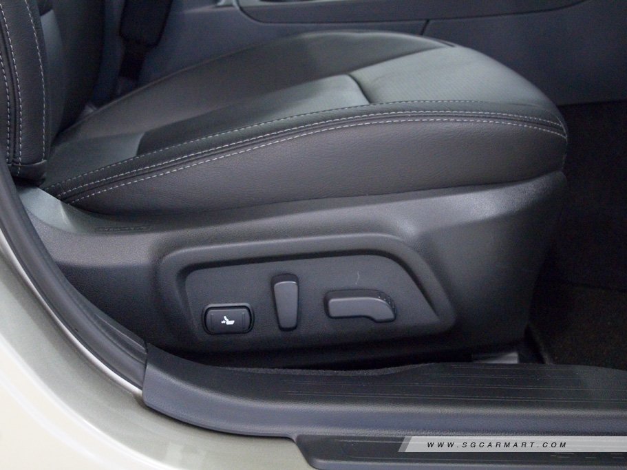 https://i.i-sgcm.com/new_cars/cars/11640/11640_g38