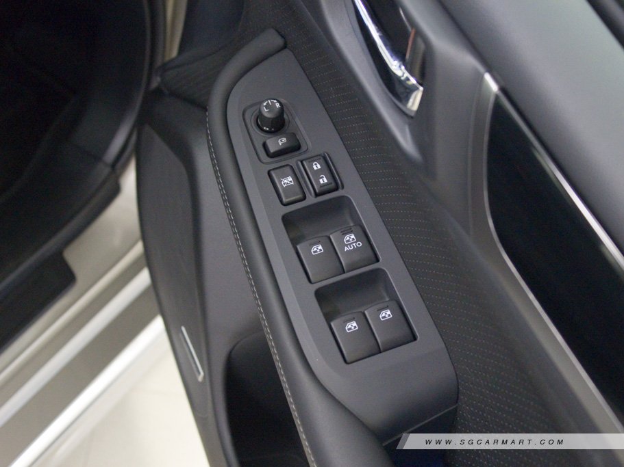 https://i.i-sgcm.com/new_cars/cars/11640/11640_g39
