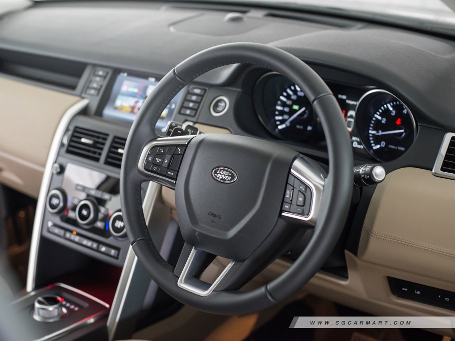 https://i.i-sgcm.com/new_cars/cars/11648/11648_g26