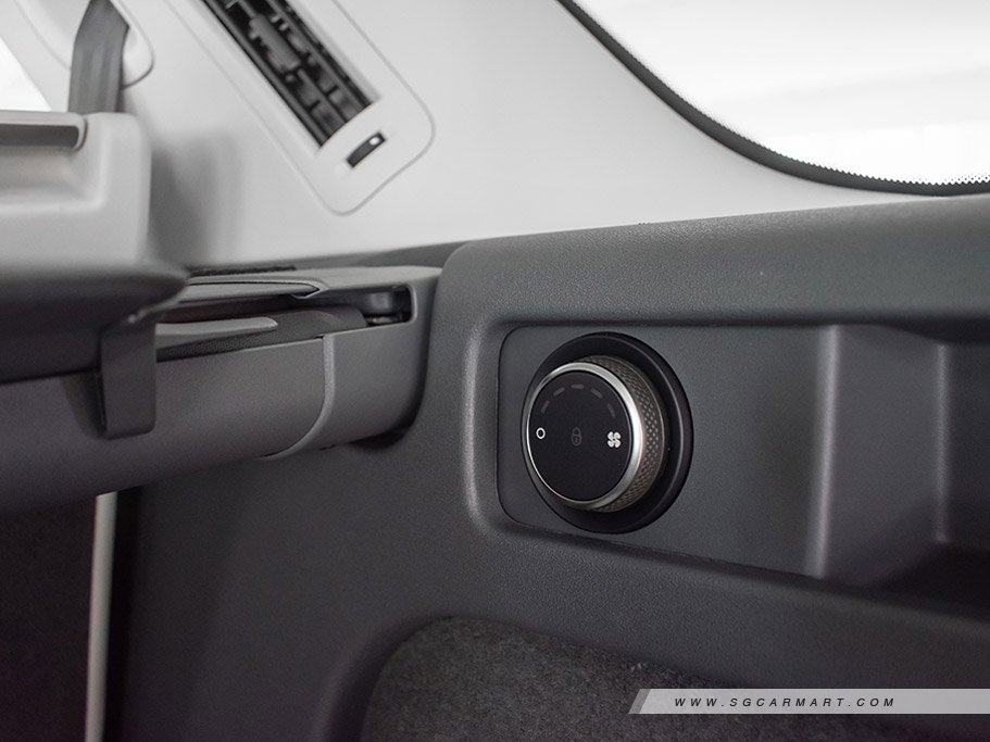 https://i.i-sgcm.com/new_cars/cars/11648/11648_g50