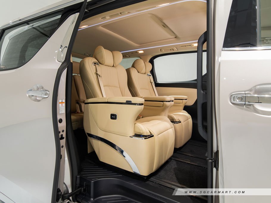 https://i.i-sgcm.com/new_cars/cars/11649/11649_g183
