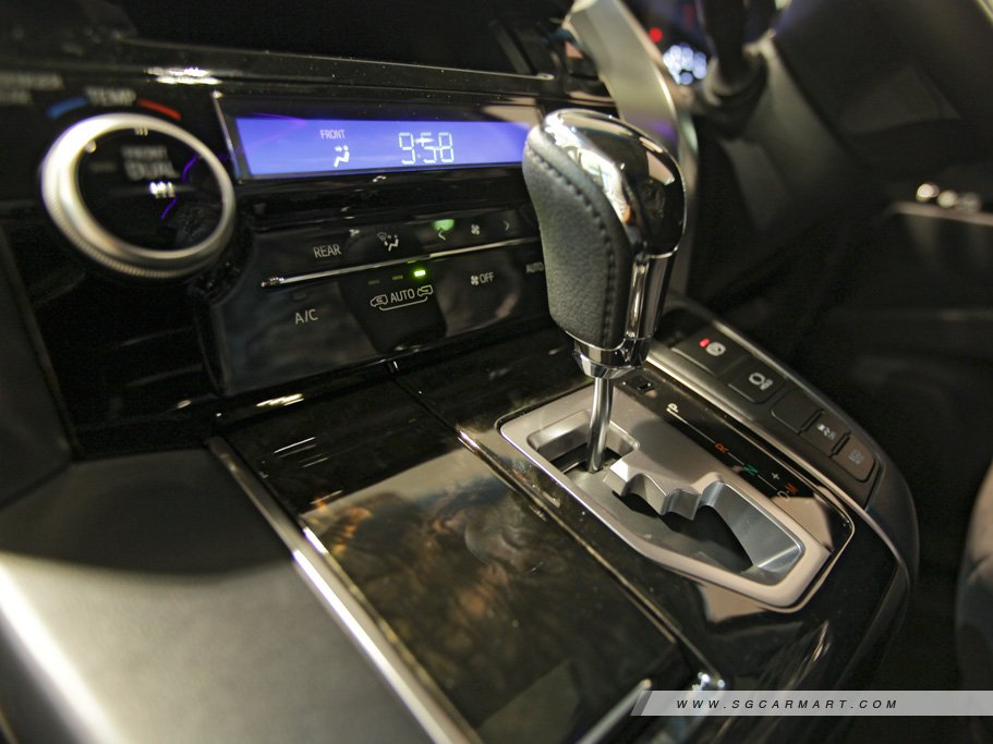 https://i.i-sgcm.com/new_cars/cars/11649/11649_g19