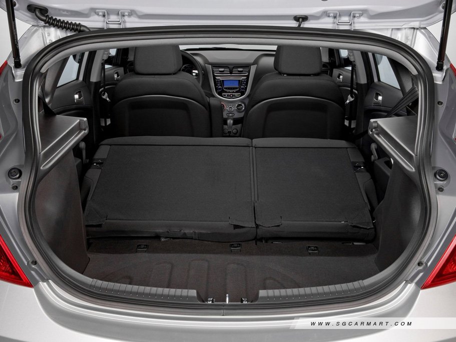https://i.i-sgcm.com/new_cars/cars/11654/11654_g11