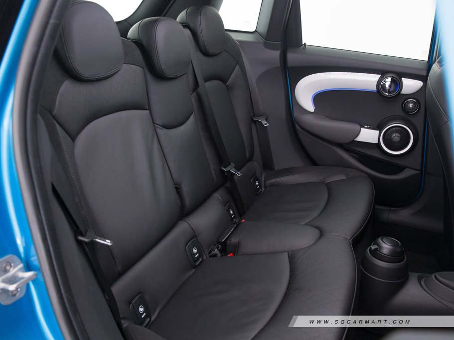 https://i.i-sgcm.com/new_cars/cars/11659/11659_g11