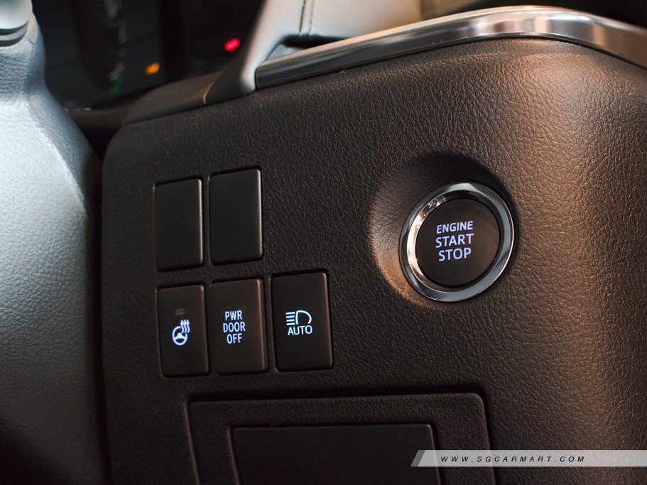 https://i.i-sgcm.com/new_cars/cars/11663/11663_g121