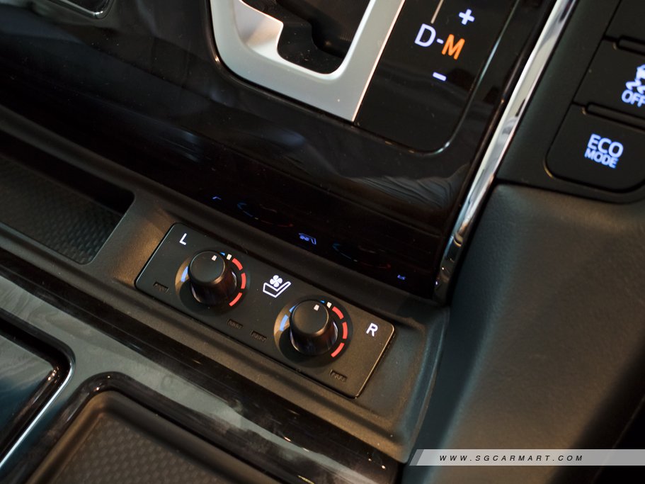 https://i.i-sgcm.com/new_cars/cars/11663/11663_g124