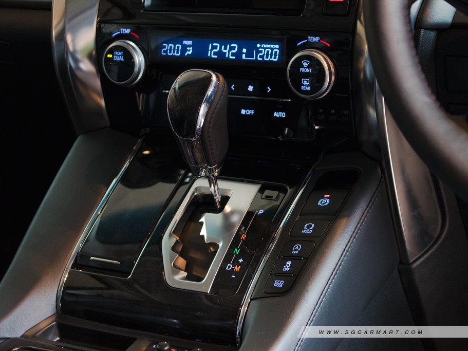 https://i.i-sgcm.com/new_cars/cars/11663/11663_g125
