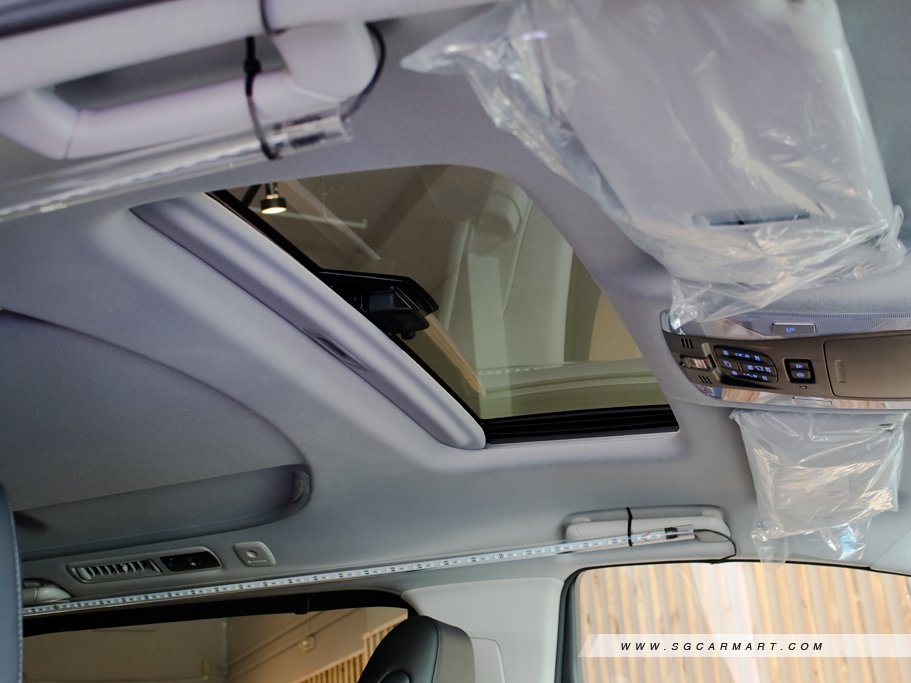 https://i.i-sgcm.com/new_cars/cars/11663/11663_g130