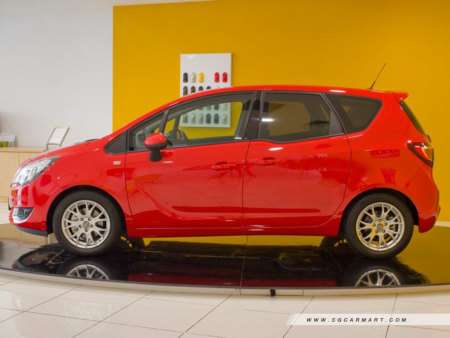 https://i.i-sgcm.com/new_cars/cars/11664/11664_g15