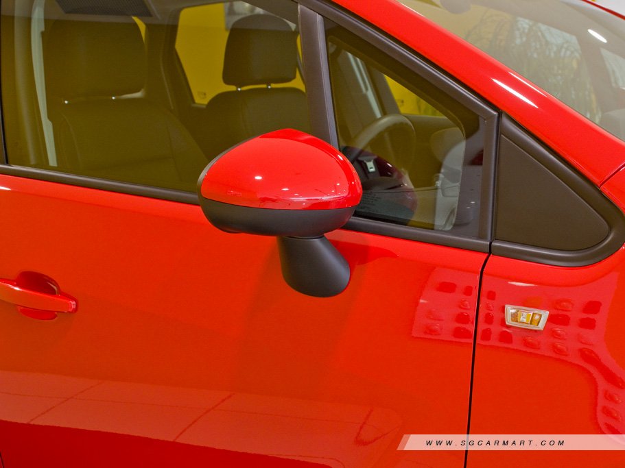 https://i.i-sgcm.com/new_cars/cars/11664/11664_g23