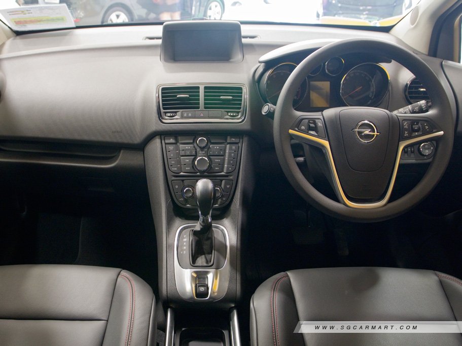 https://i.i-sgcm.com/new_cars/cars/11664/11664_g26