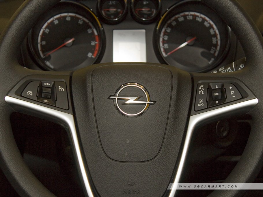 https://i.i-sgcm.com/new_cars/cars/11664/11664_g28