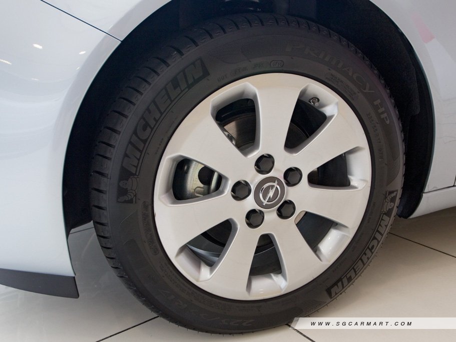https://i.i-sgcm.com/new_cars/cars/11675/11675_g22