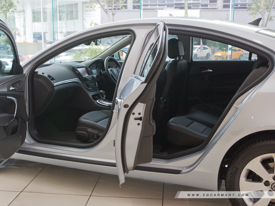 https://i.i-sgcm.com/new_cars/cars/11675/11675_g24
