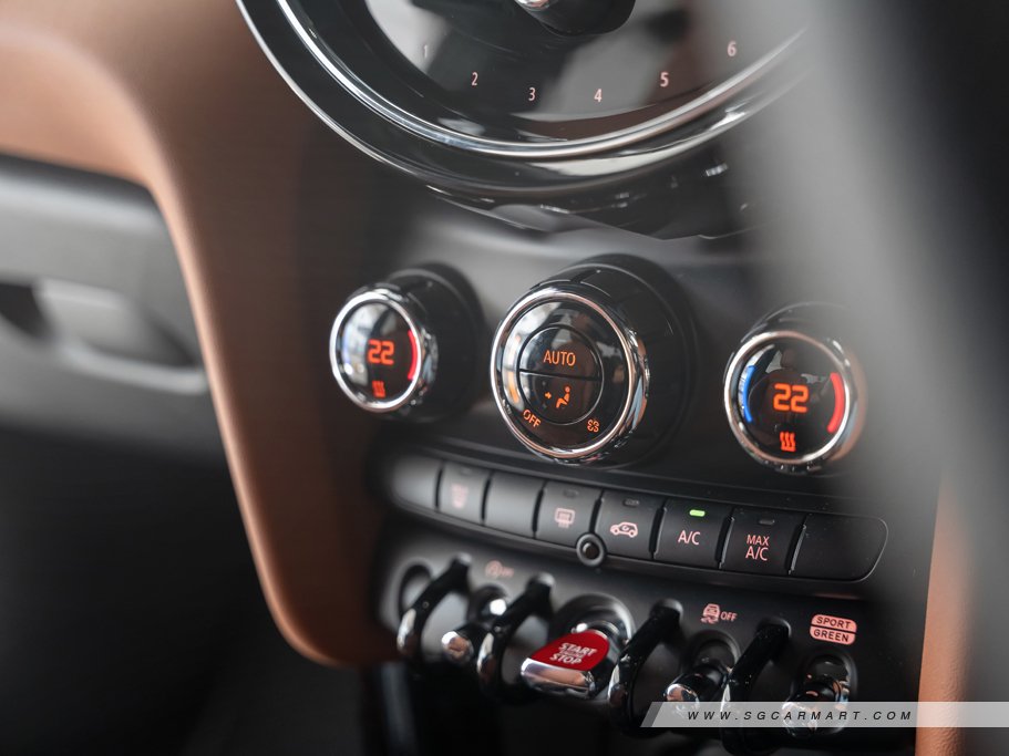 https://i.i-sgcm.com/new_cars/cars/11676/11676_g106