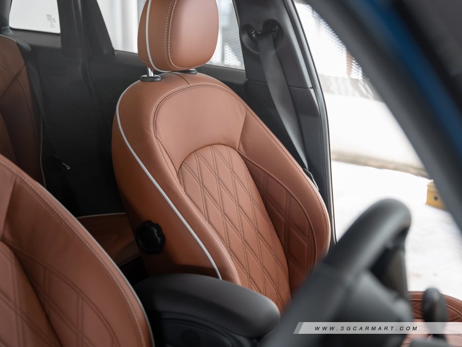 https://i.i-sgcm.com/new_cars/cars/11676/11676_g111