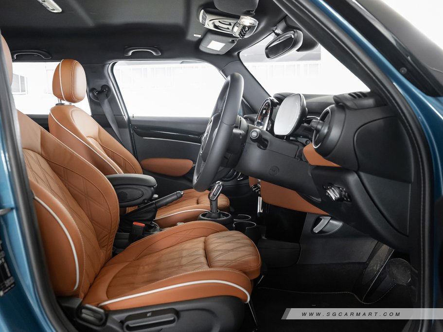 https://i.i-sgcm.com/new_cars/cars/11676/11676_g114