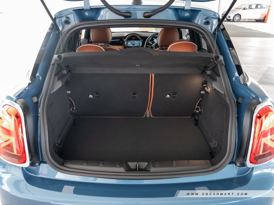 https://i.i-sgcm.com/new_cars/cars/11676/11676_g117