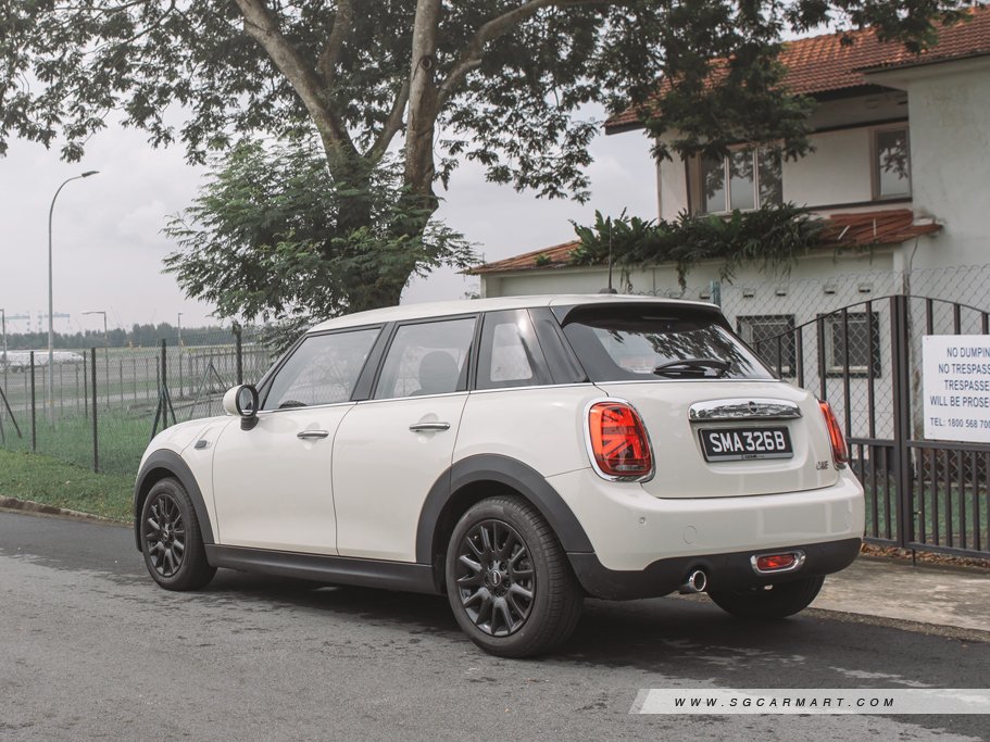 https://i.i-sgcm.com/new_cars/cars/11676/11676_g15