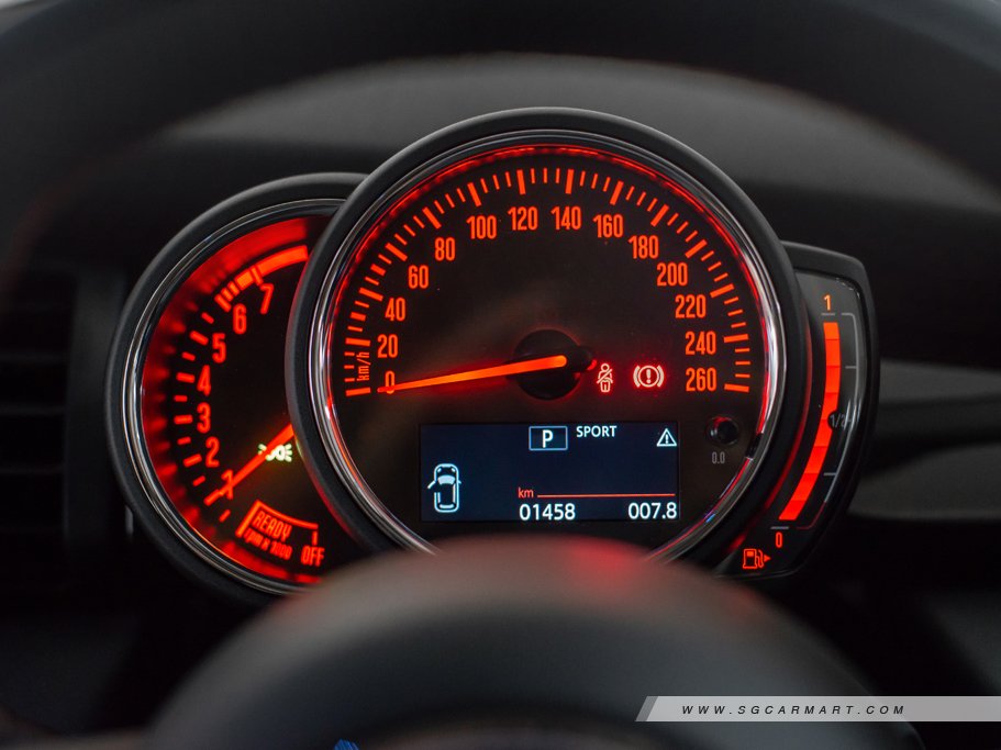 https://i.i-sgcm.com/new_cars/cars/11676/11676_g25