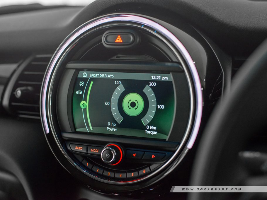 https://i.i-sgcm.com/new_cars/cars/11676/11676_g27