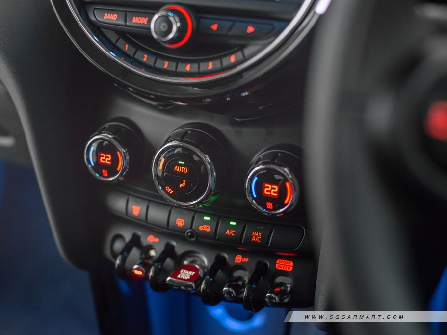 https://i.i-sgcm.com/new_cars/cars/11676/11676_g29