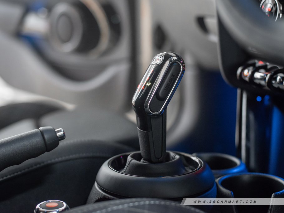 https://i.i-sgcm.com/new_cars/cars/11676/11676_g33
