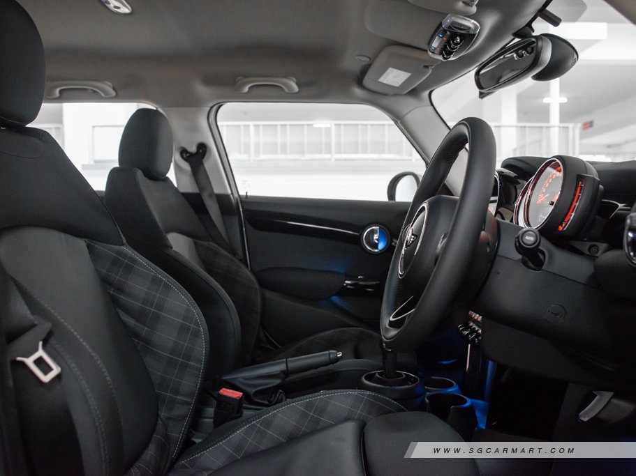 https://i.i-sgcm.com/new_cars/cars/11676/11676_g35