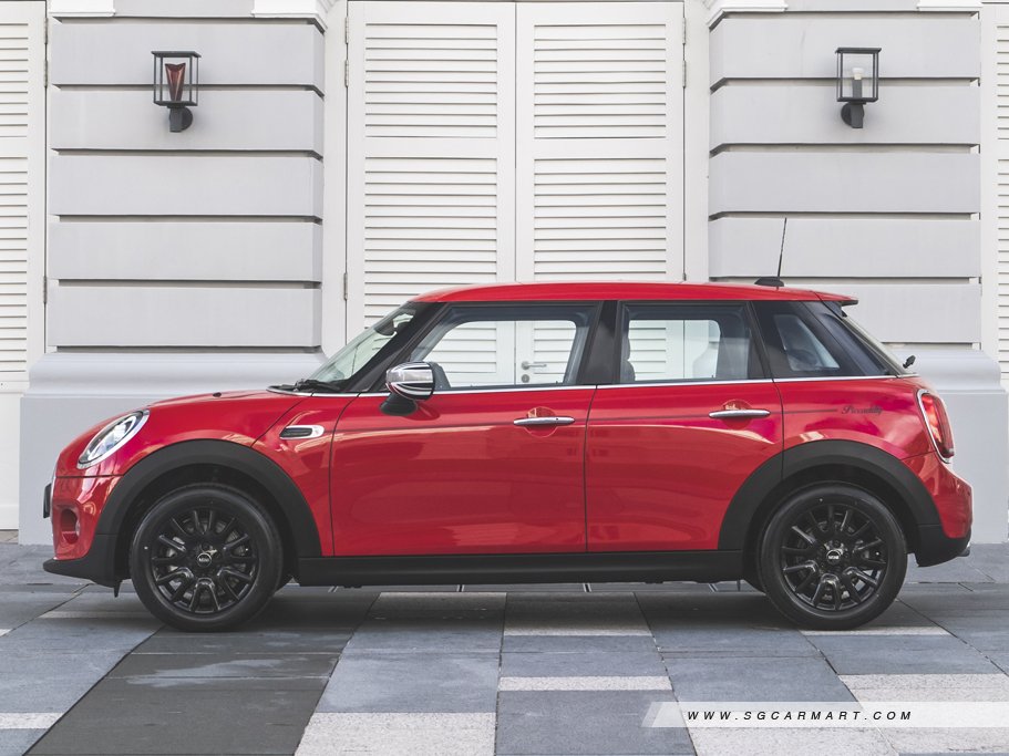 https://i.i-sgcm.com/new_cars/cars/11676/11676_g51