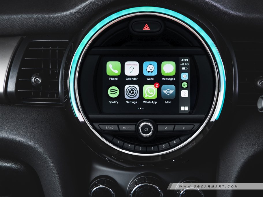 https://i.i-sgcm.com/new_cars/cars/11676/11676_g64