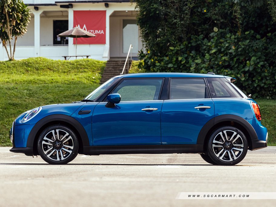 https://i.i-sgcm.com/new_cars/cars/11676/11676_g73