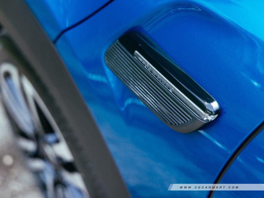 https://i.i-sgcm.com/new_cars/cars/11676/11676_g74