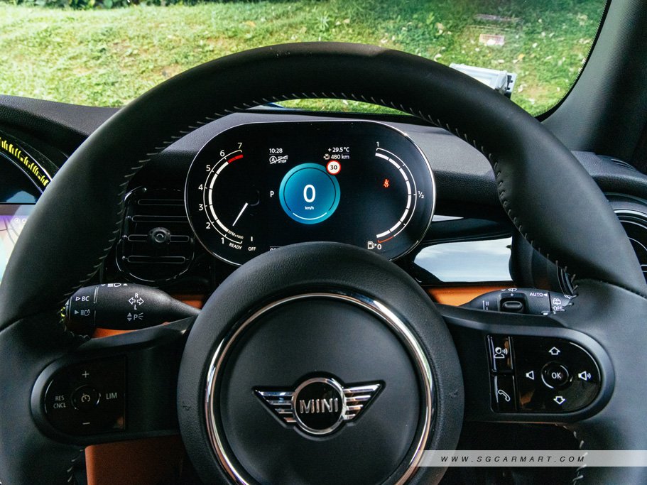 https://i.i-sgcm.com/new_cars/cars/11676/11676_g79