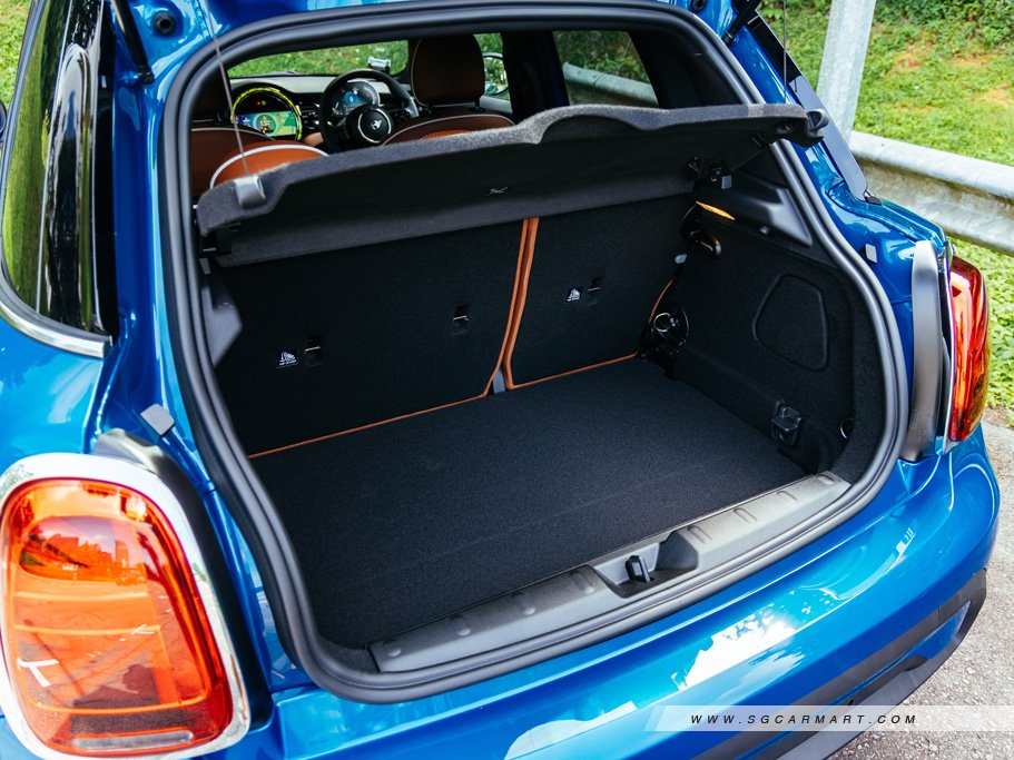 https://i.i-sgcm.com/new_cars/cars/11676/11676_g82