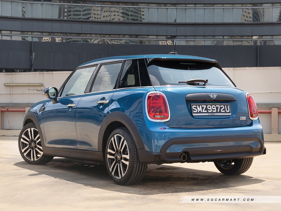 https://i.i-sgcm.com/new_cars/cars/11676/11676_g85