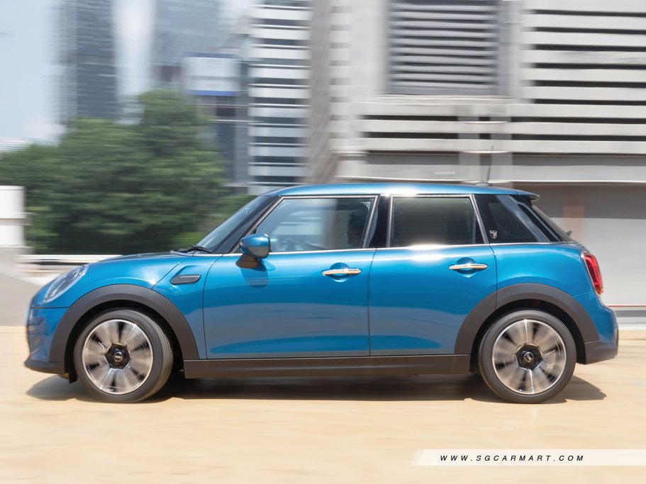 https://i.i-sgcm.com/new_cars/cars/11676/11676_g87