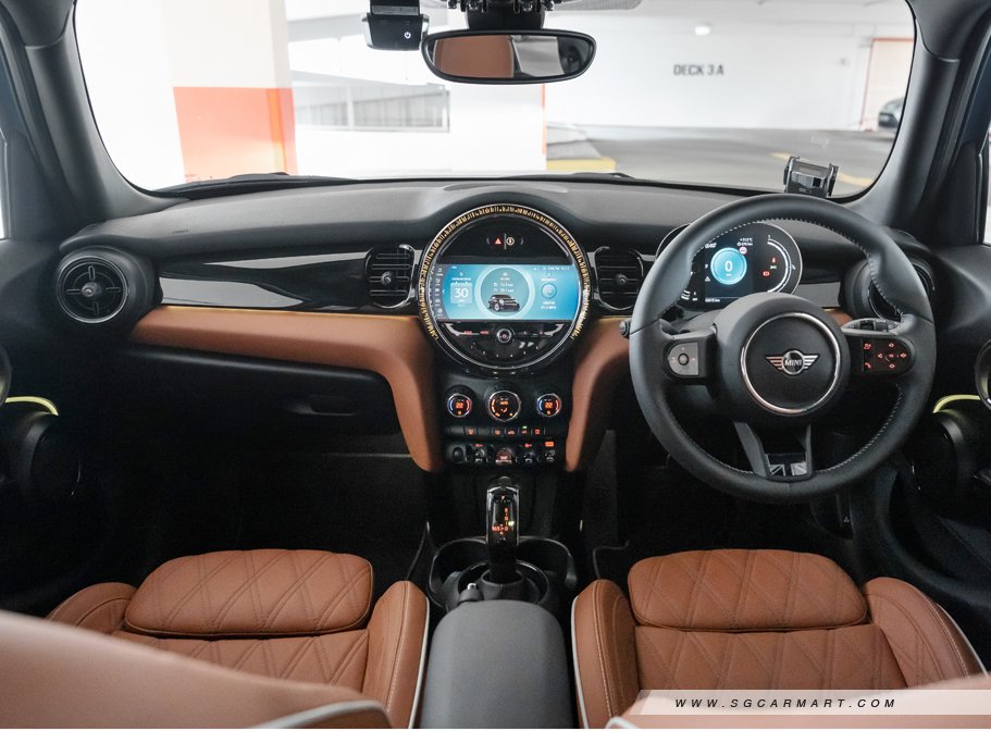 https://i.i-sgcm.com/new_cars/cars/11676/11676_g94