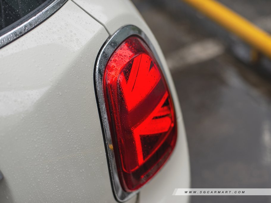 https://i.i-sgcm.com/new_cars/cars/11676/11676_g9