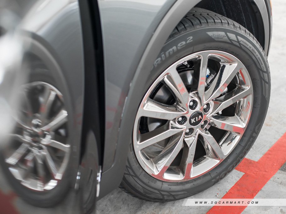 https://i.i-sgcm.com/new_cars/cars/11683/11683_g19