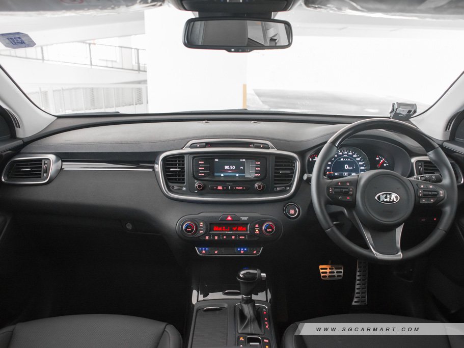 https://i.i-sgcm.com/new_cars/cars/11683/11683_g26